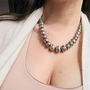 Vintage 1970s silver Navajo pearls